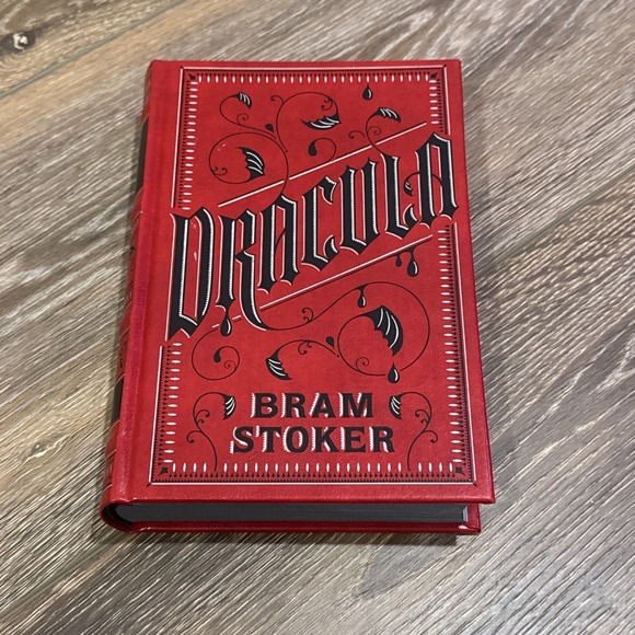 Dracula : (Barnes and Noble Collectible Classics: Flexi Edition) by Stoker Bram - Picture 3 of 7